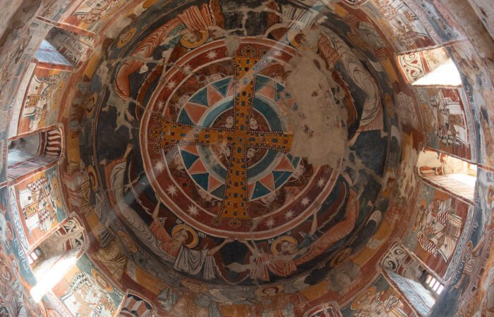 Die Mallerei in Nikorzminda - Radreise Swanetien