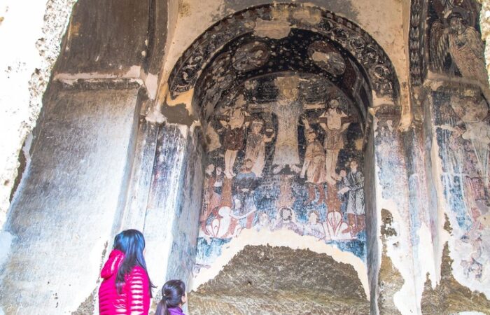 Frescos - Horse Riding Tour Georgia