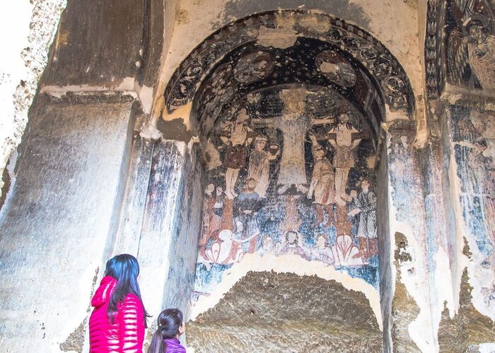 Frescos - Horse Riding Tour Georgia