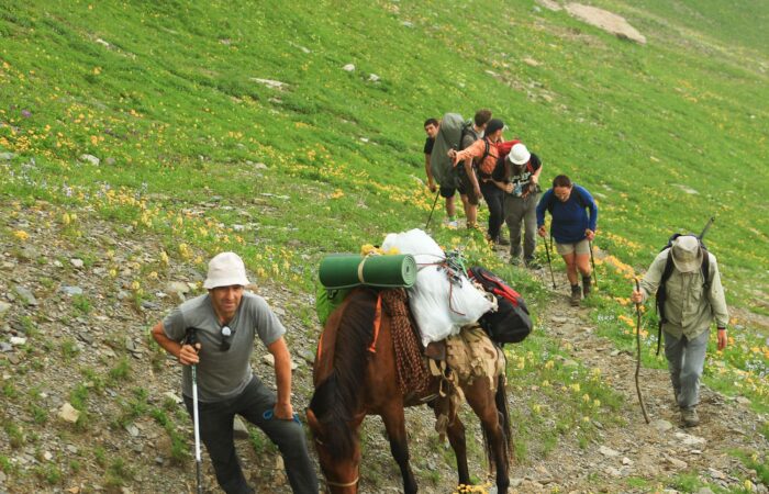 Laila Besteigung - Zum Basis Lager von Laila