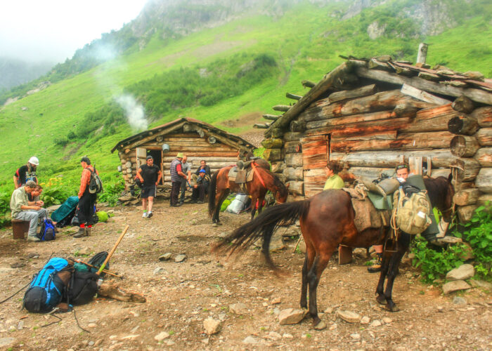laila-bergsteigen-in-georgien