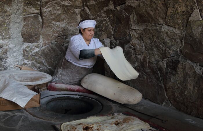 Reise in Armenien - Bäkerei bei Garni