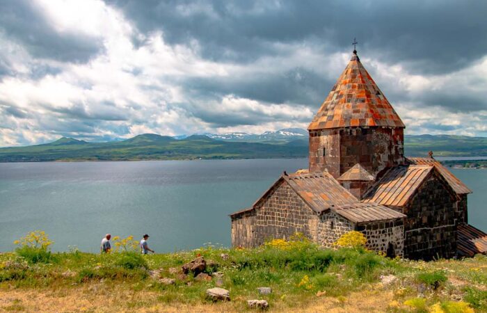 Ein Kloster am Sevani Se