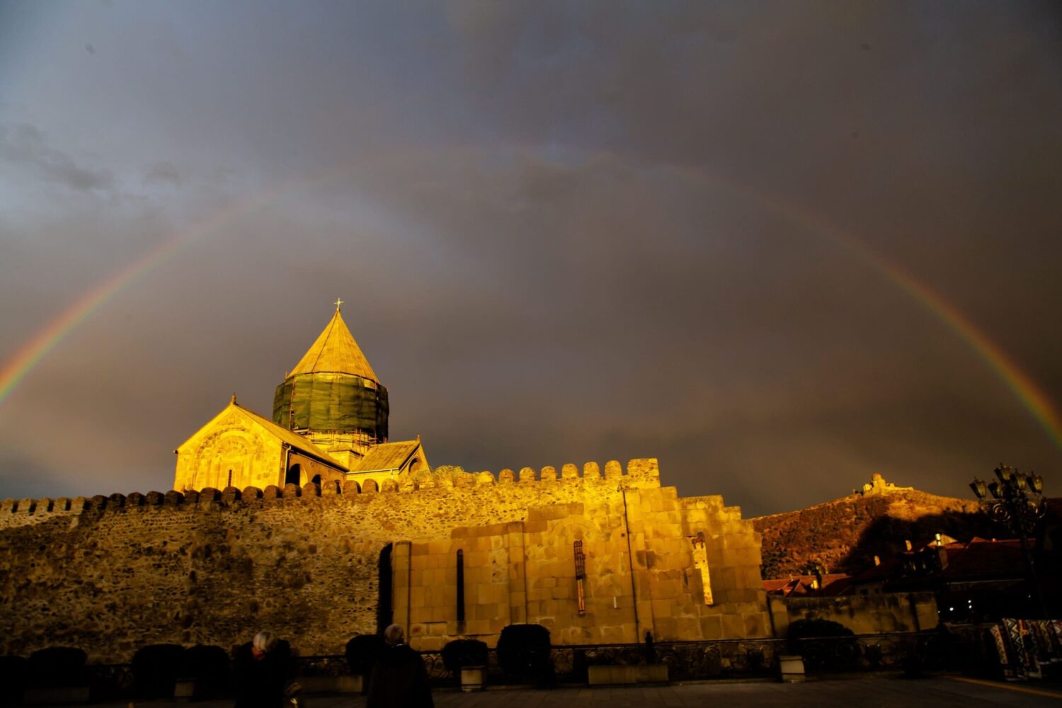 Svetitskhoveli mit Regenbogen in Mtskheta