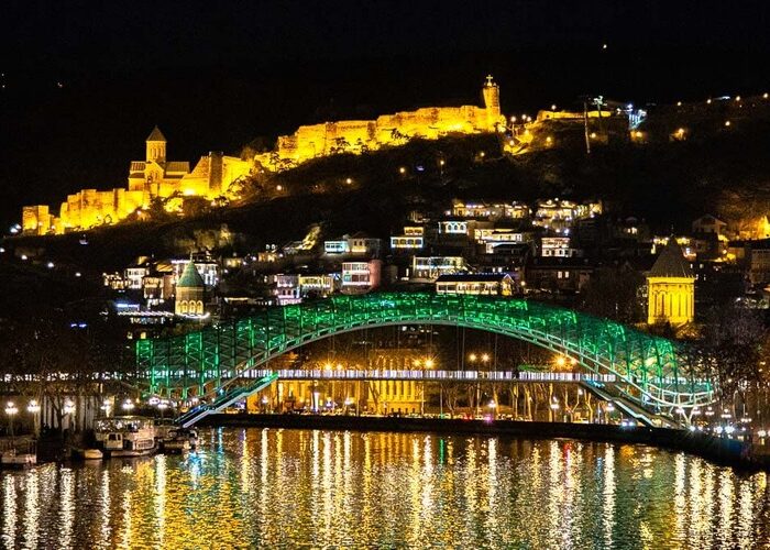 Tbilisi Nacht - Round Trip in Georgia and Armenia
